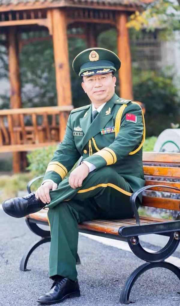 杨震林（军旅书法家）