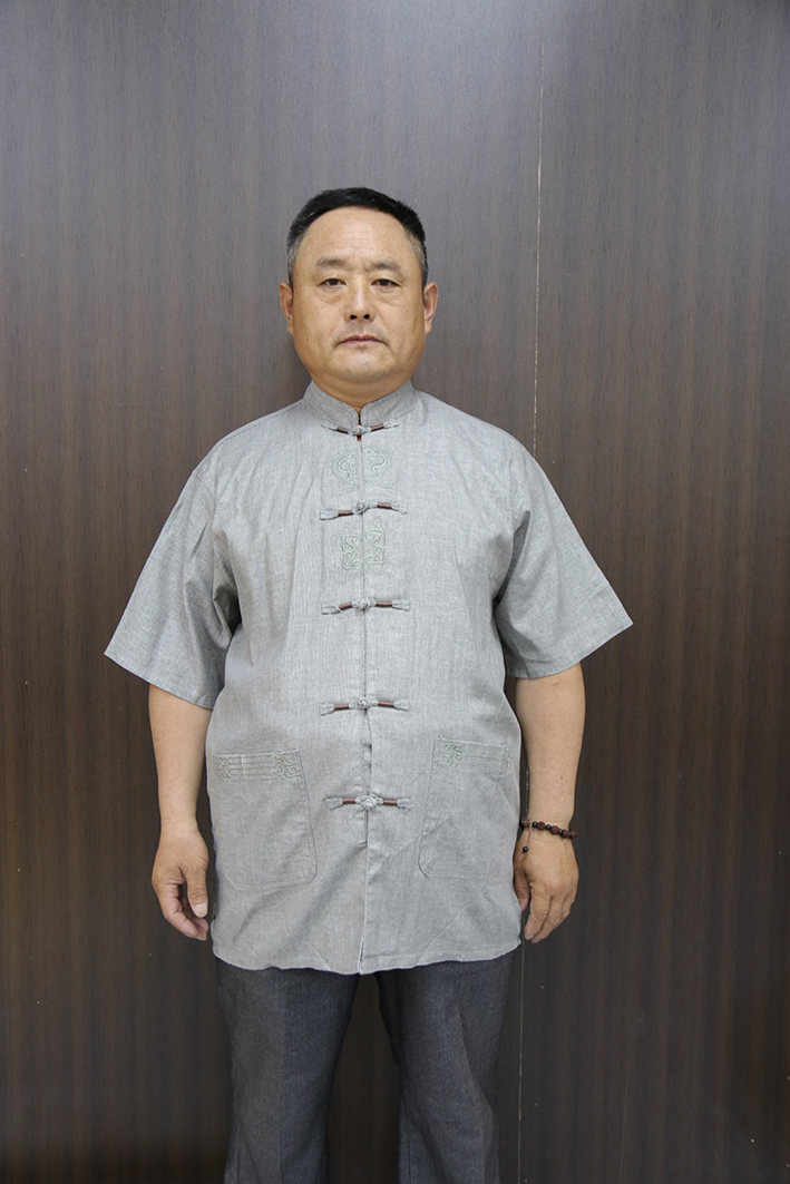 画家张文利