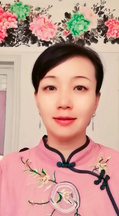 画家张玲