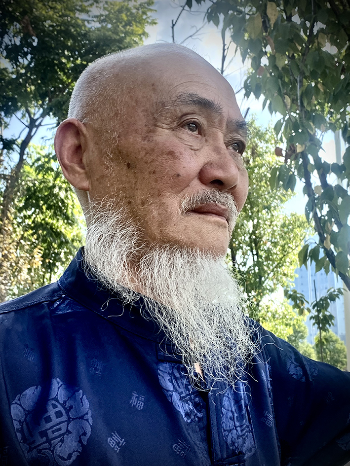  谭正坤